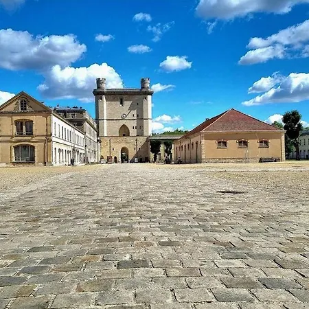 Du Chateau De * Vincennes